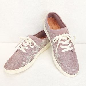 BARETRAPS YALORA FASHION SNEAKERS